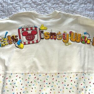 Disney Parks Snacks Spirit Jersey size Adult Medium. New with tags! Retired.